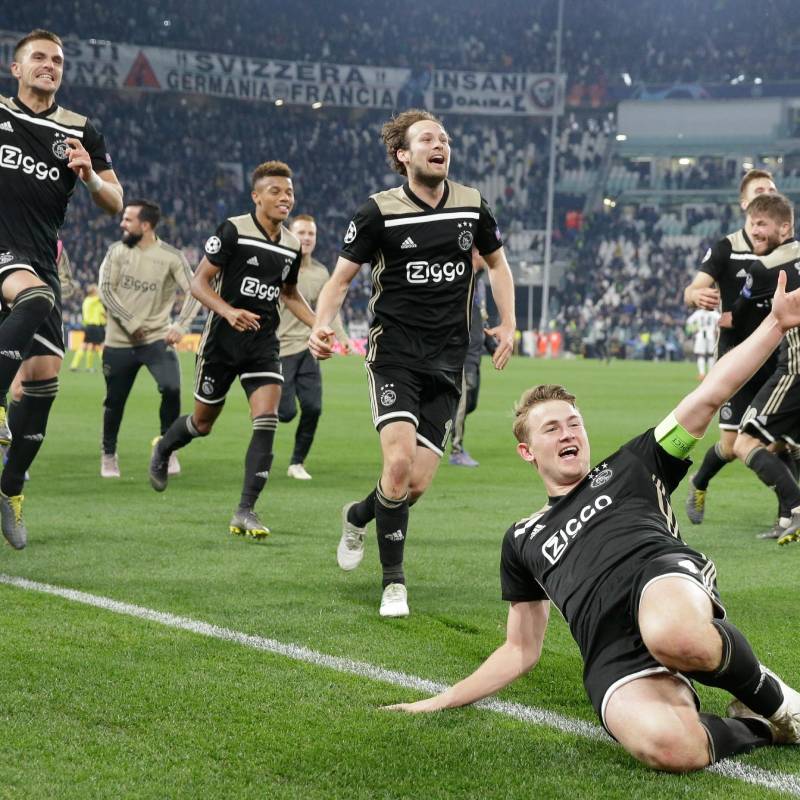 Top 5 Câu Lạc Bộ Gây Bất Ngờ Nhất Ở Champions League 4 Ajax Amsterdam 2018–2019: Khi “lò đào tạo trẻ” viết lại lịch sử