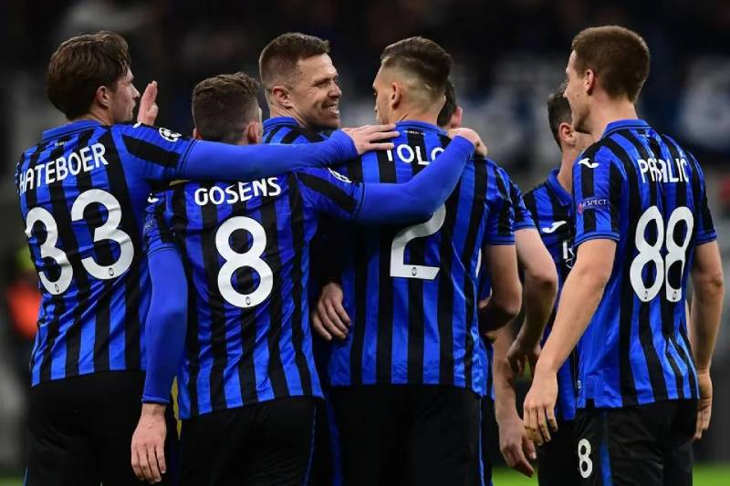 Top 5 Câu Lạc Bộ Gây Bất Ngờ Nhất Ở Champions League 5 Atalanta Bergamo 2019–2020: Hành trình “cổ tích” của đội bóng nhỏ nước Ý