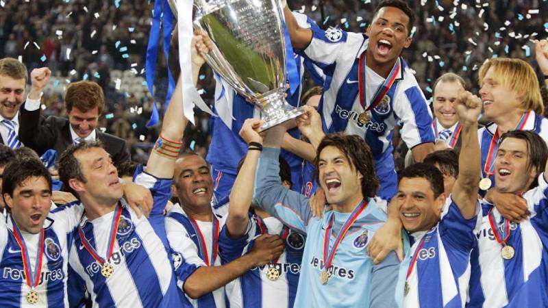 Top 5 Câu Lạc Bộ Gây Bất Ngờ Nhất Ở Champions League 2 FC Porto 2003–2004: “Cỗ máy chiến thắng” dưới bàn tay Mourinho